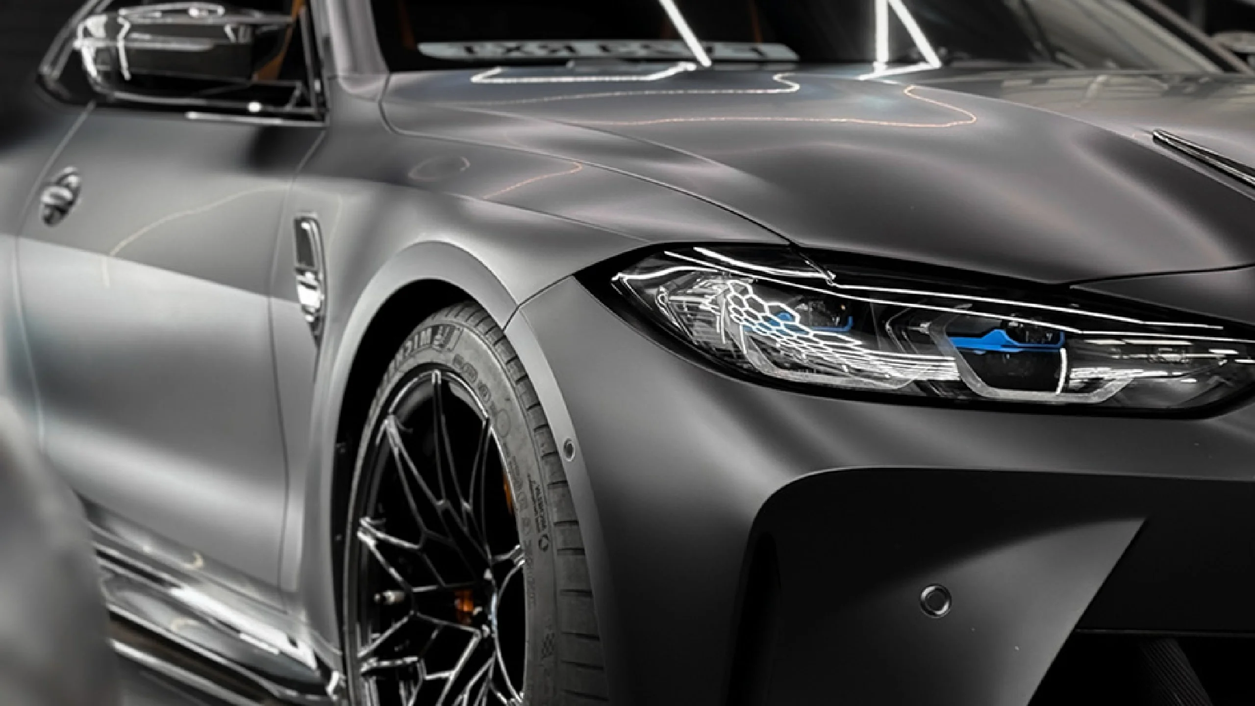 satynowa folia ppf na bmw m4 w bear garage Krakow